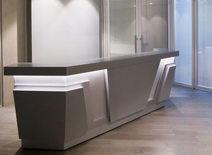 Стойки рецепции